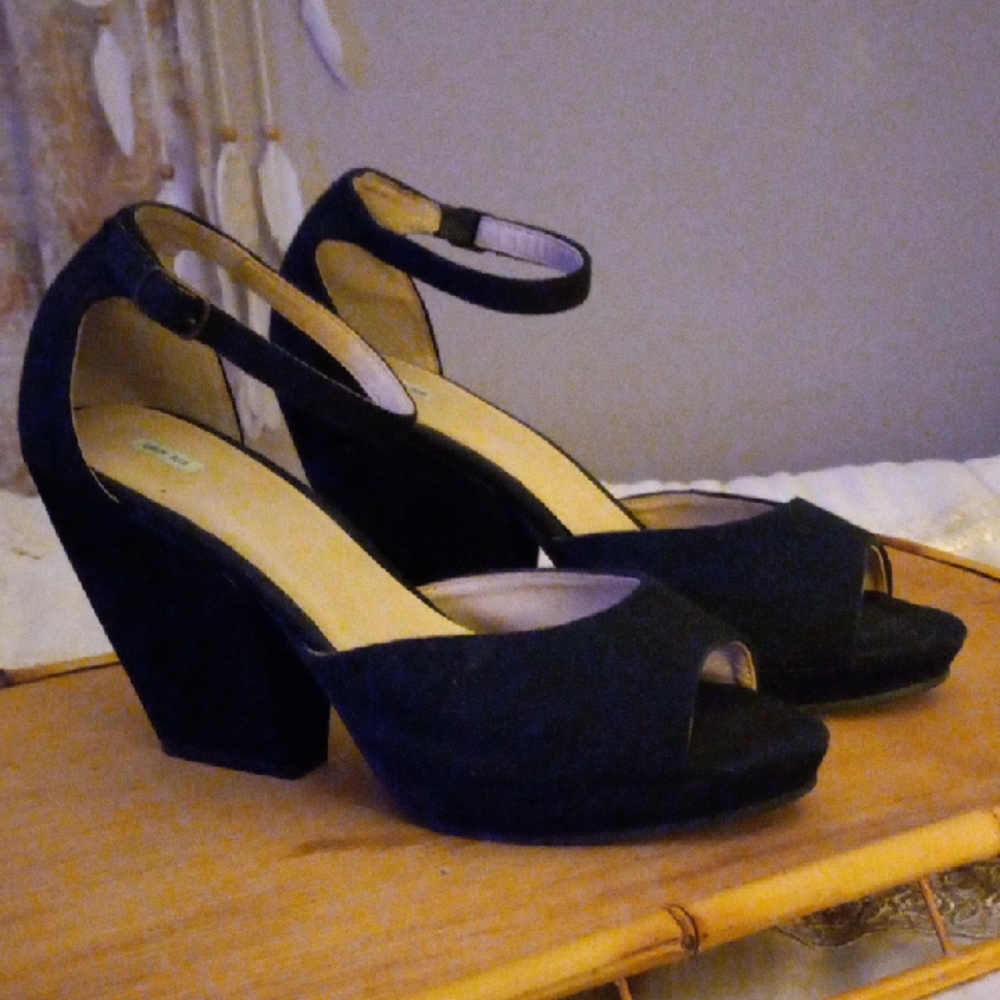 Kimchi Blue Chunky Black Fabric & Suede Platform Open Toe Heels Shoes Size 9